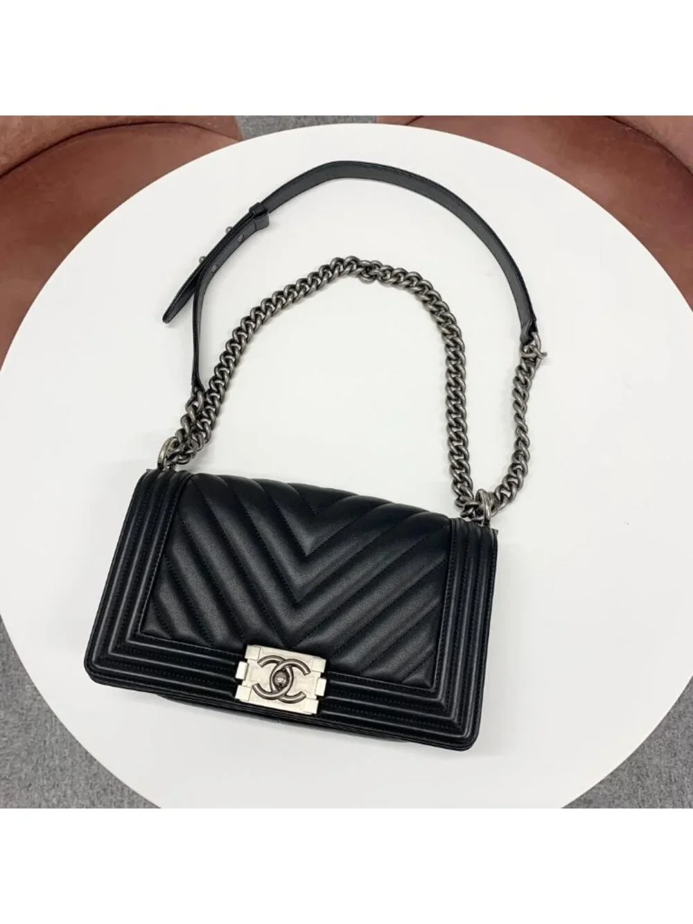 CHANEL inside light style